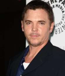 Nicholas Lea